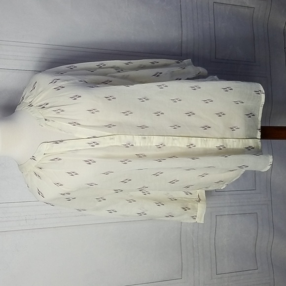 PAIGE Sammy Button Front Top - Picture 5 of 14